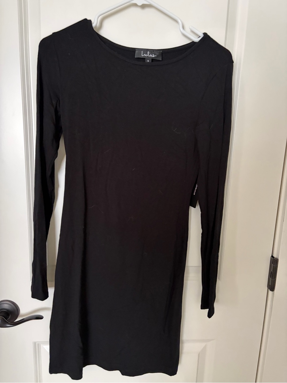 Lulu's Black V-Neck Long Sleeve Dress